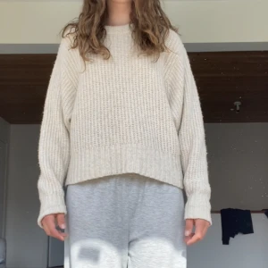 Stickad tröja - Stickad tröja, från monki, bra skick❤️ 