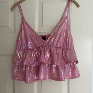 Glittertopp🩷🩷 - Supersöt glitterropp från SHEIN, aldrig använd🩷storlek M, supersnygg till fest eller annat 💞💞