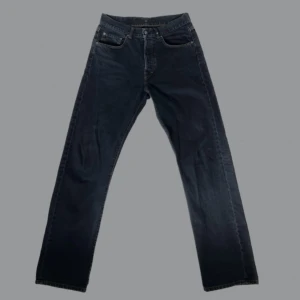 Stone Island Jeans - Stone Island jeans i storlek 32. Straight passform och väl omhändertagna. Skriv privat för fler bilder/frågor/äkthetsbevis 🤝