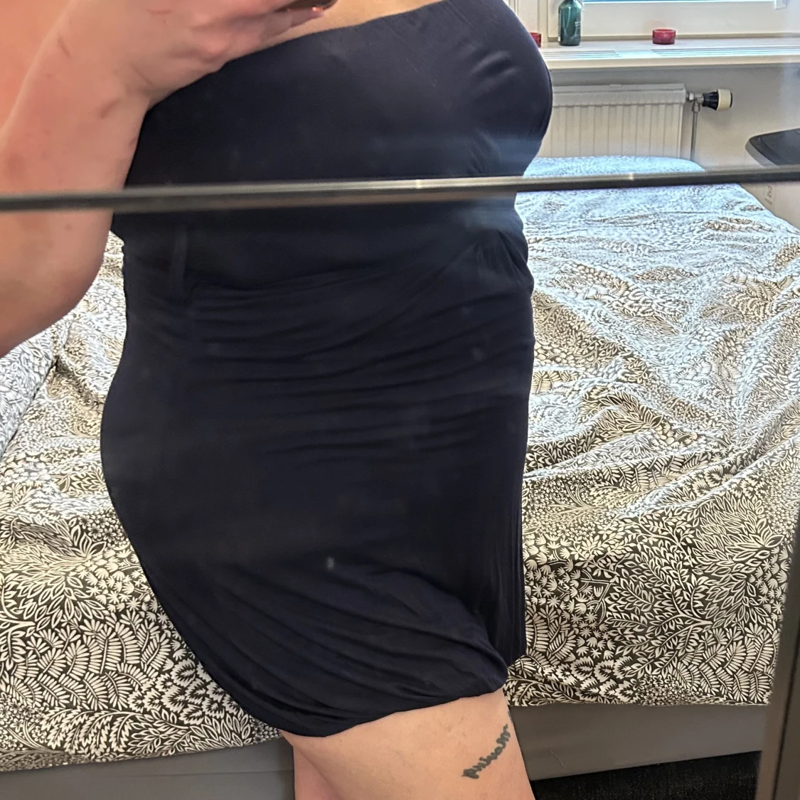 Mörkblå tub-klänning storlek 44 - 91