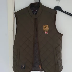 Morris Trenton Quilted Vest Olive  - Nyskick storlek M 
