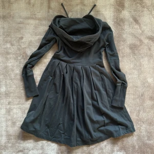 hoodie klänning - Sagolik hoddie klänning 🤍🌿