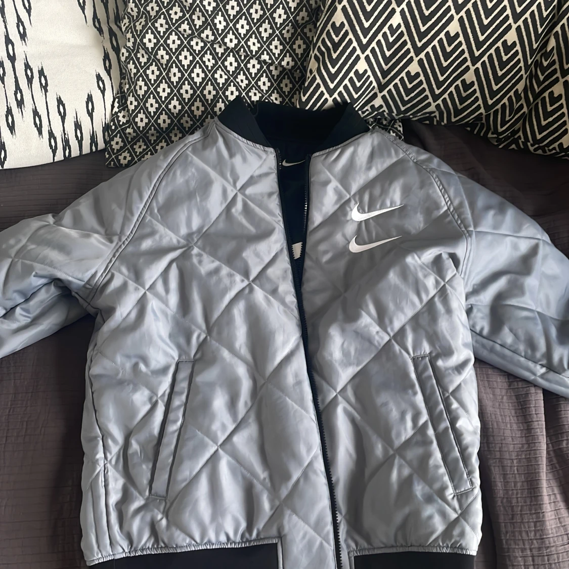Unik Nike jacka med två alternativ - 91