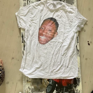 FIVEISH fan tröja  - FIVEISH limeted edition tröja. Priset diskuteras 