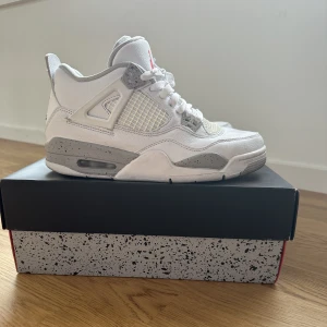 Air jordan 4 - Säljer mina air jordan 4 white oreo, inte andvända alls många gånger