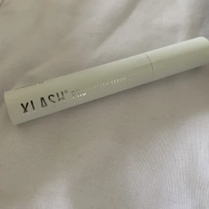 Oöppnad Xlash Pro - Säljer helt oöppnad Xlash pro pga att ja fick två i present. Originalpris 700kr nu 300🤍
