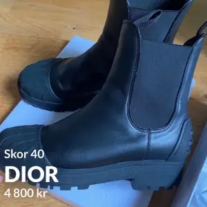 Dior skor är äkta utan kvitto! 