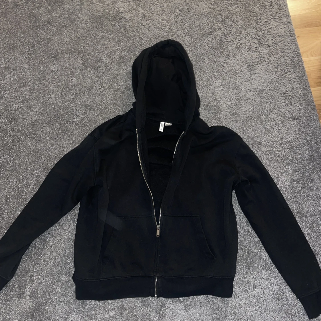Svart zip hoodie  - 90