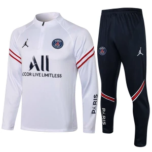 Psg tracksuit - Andra färger är tillgängliga storlek M samt barn storlek 140  Checka in profilen finns mycket annat för bra priser