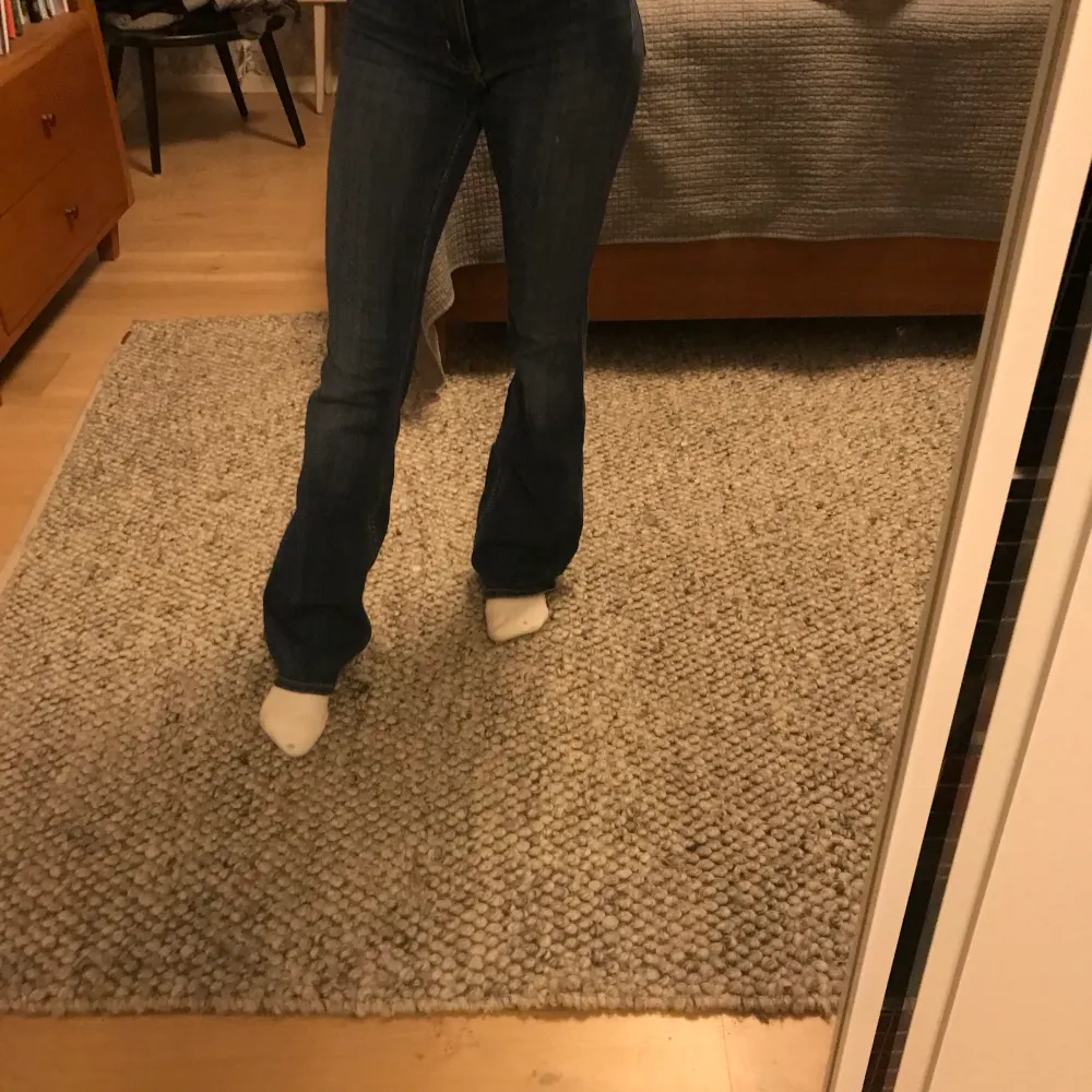 Lowaist bootcut jeans från bikbok . Jeans & Byxor.
