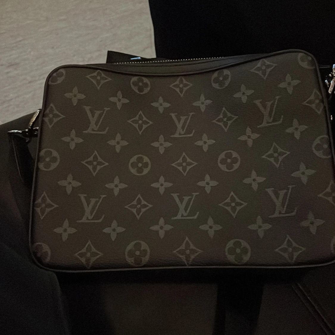 Lous Vuitton trio bag - 90