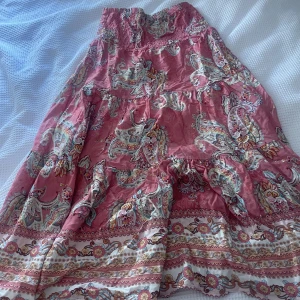 Lång kjol - En jätte snygg Långkjol perfekt till sommaren 😍