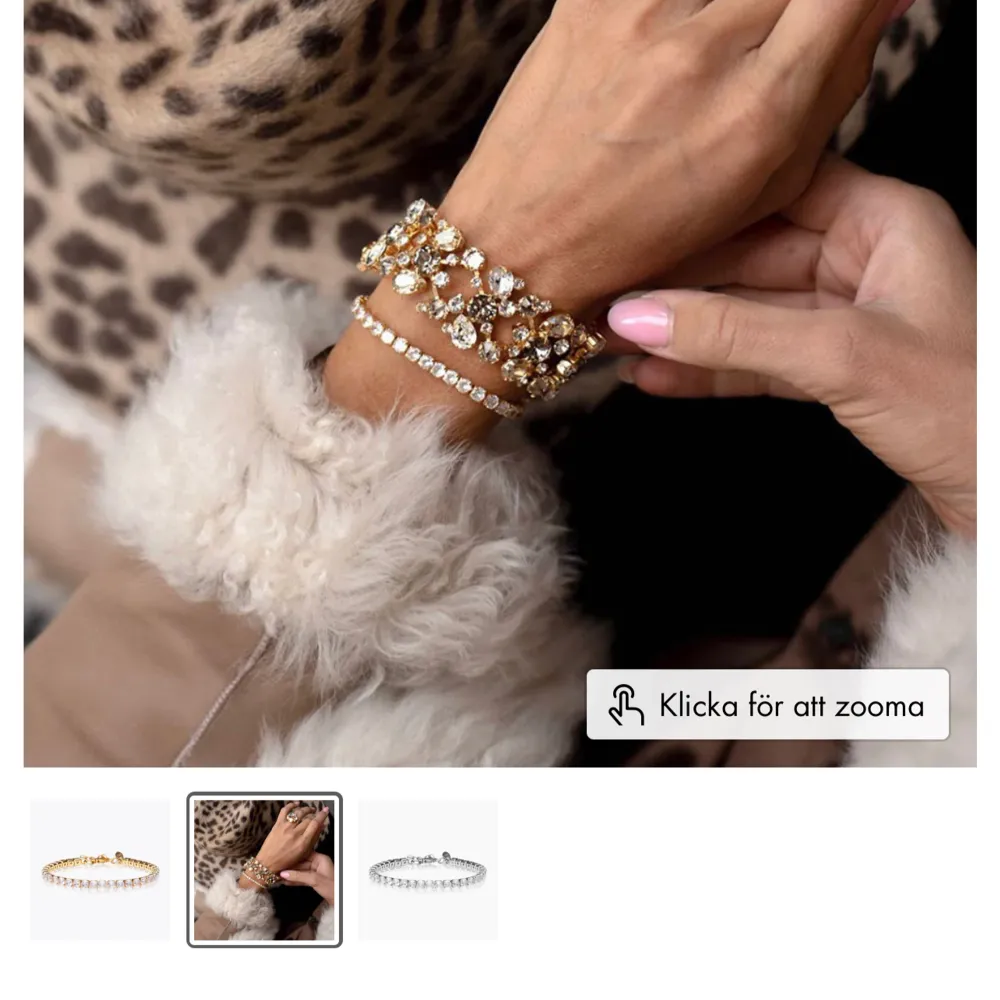 Säljer detta fina armband från Caroline Svedbom i gold/crystal. Helt oanvänt samt slutsålt på hemsidan. . Accessoarer.