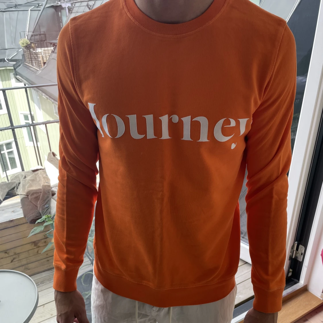 Orangefärgad tröja - 91