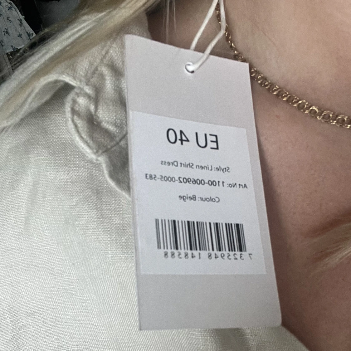 Oanvänd linneklänning - 90