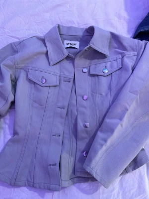 Jacka - Jätte fin vår/sommar jacka Aldrig använd 