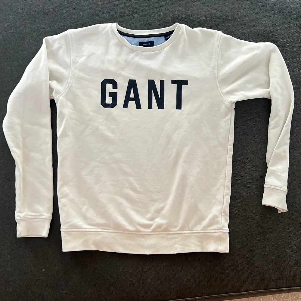 Fint skick på collage tröja från Gant. Tröjor & Koftor.