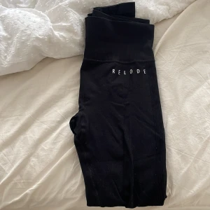 Träningstights - Träningstights från relode i storlek S