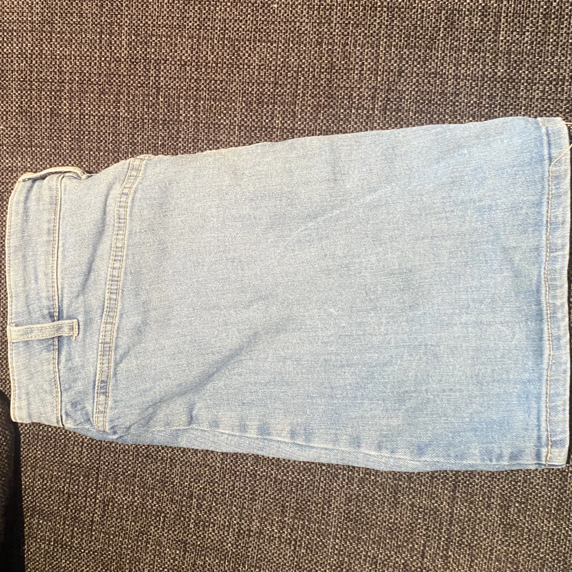 En super snygg jeans kjol, sitter bra och är i bra skick,❤️ - 90