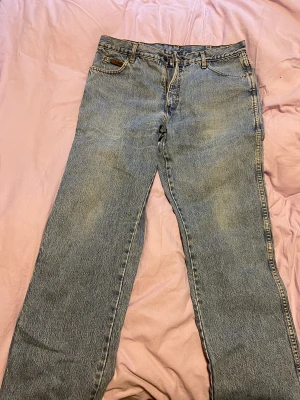 Wrangler jeans - Jätte bra sick aldrig använda köpt second hand