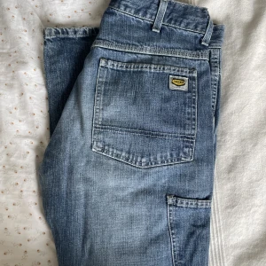 Cargo jeans - Jättesnygga vintage cargojeans, står storlek xs men passar mer som  en S ❤️