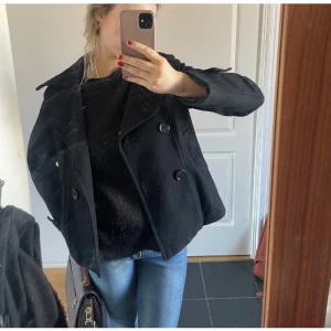 Kappa - Köpte här på plick men var lite stor på mig, jag är 156, super super fin, bra kvalitet och endast testad av mig