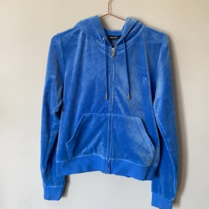 Juicy tröja S🫐 - Storlek S🫐 Fint skick men använd🫐