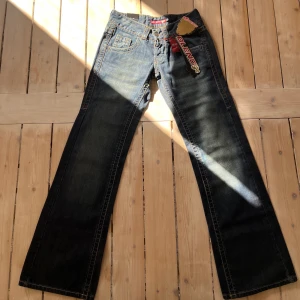 Blend she jeans  - Asfeta jeans av märket blend she. Lite bootcut helt perfekt skick gott som nya