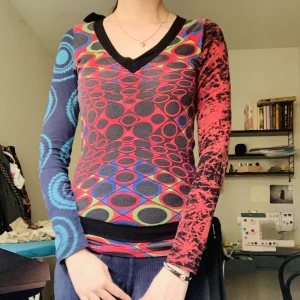 Långärmad desigual tröja💫 - Snygg långärmad desigualtröja, fint skick!💫💗