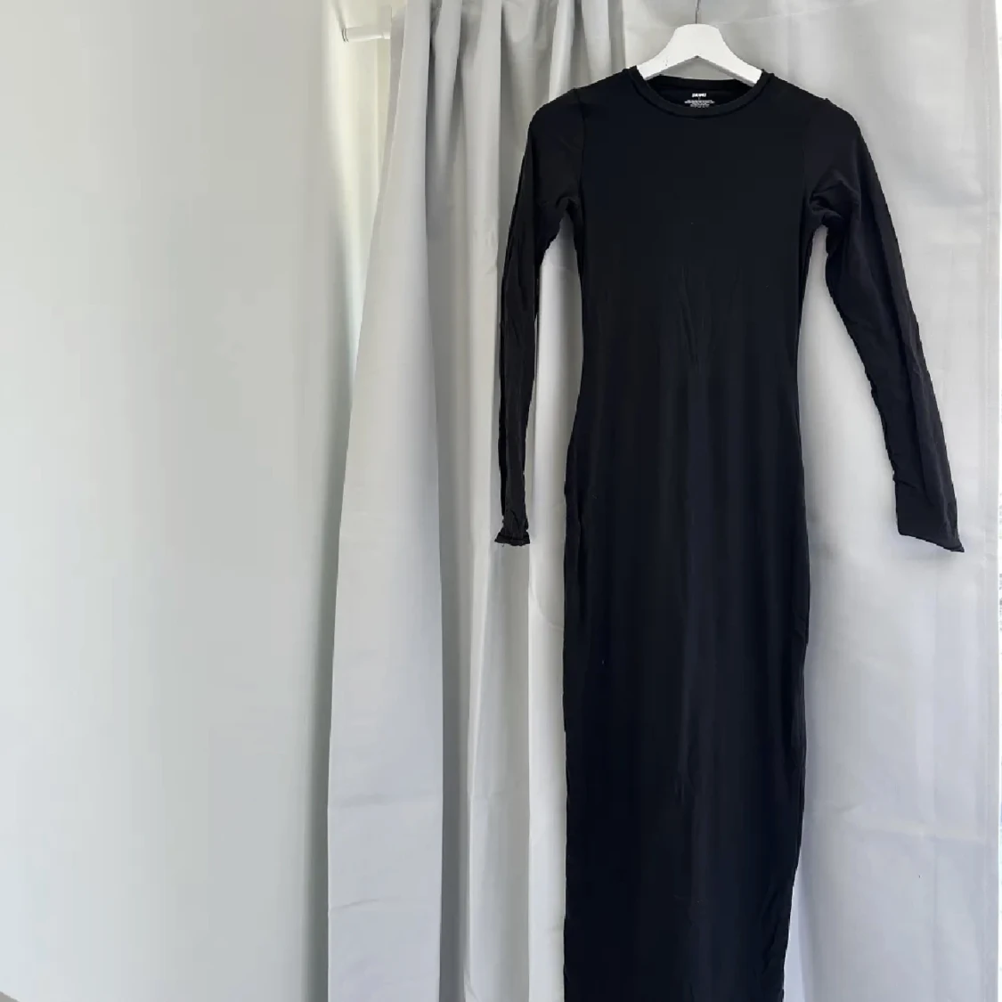 Oanvänd skimsklänning - 91