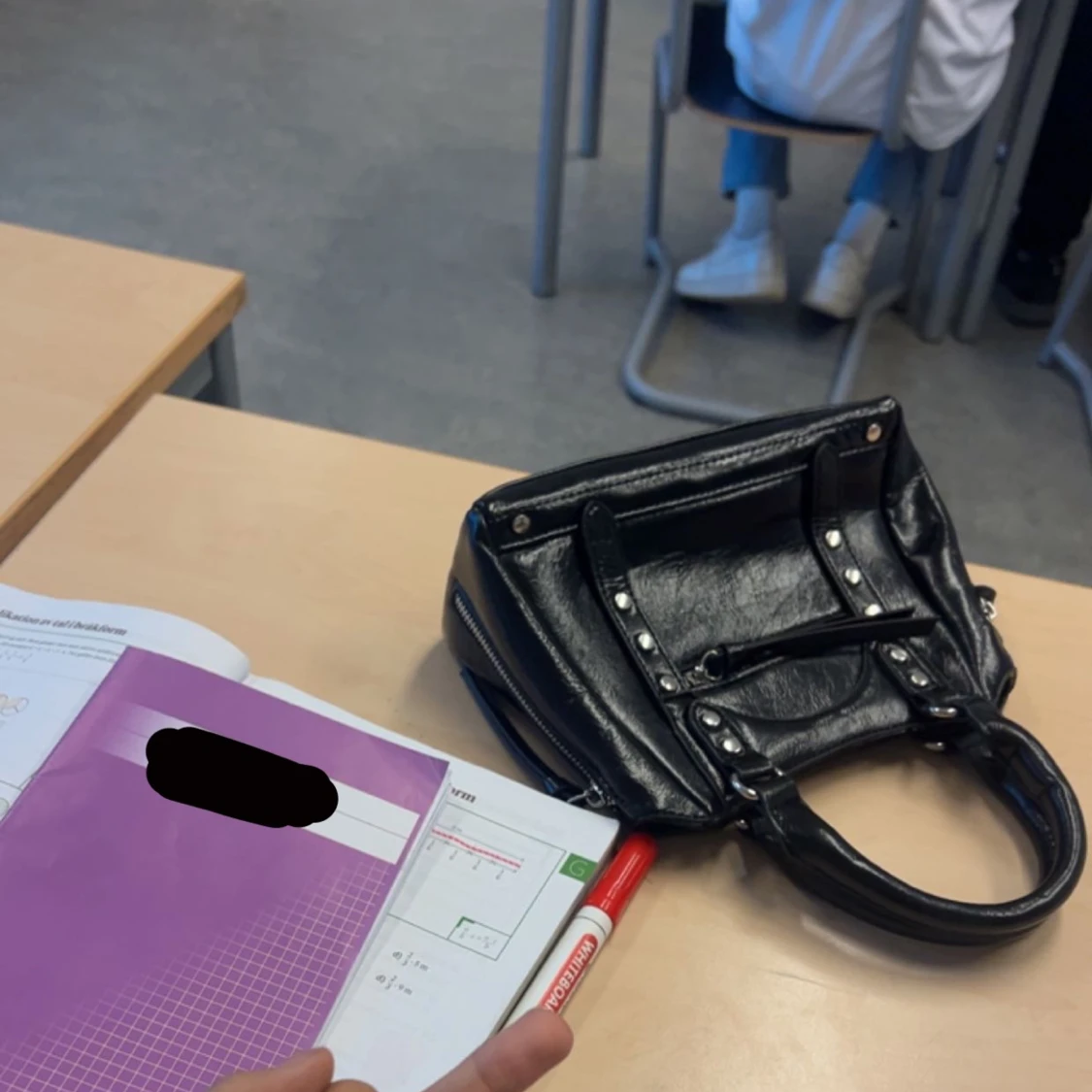 Nakd väska nästan helt ny - 91