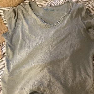 Zadig Voltaire topp - Den är köpt på sellpy men jag har själv aldrig använt den!