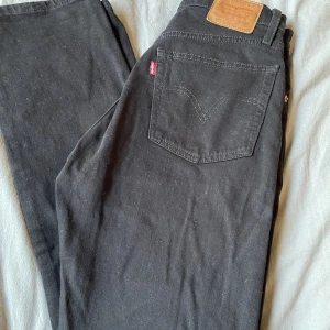 Levis 501 - Levis 501.  W:25, L: 28. Nypris 1099 kr, mitt pris 300 kr + frakt🤍