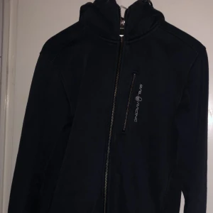 Sail racing - Mörkblå sailracing i super fint skick!