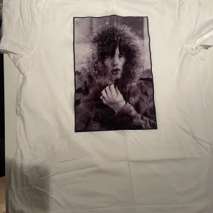 Limitato T-shirt - Säljer min helt oanvända limitato T-shirt!  Nypris 1800