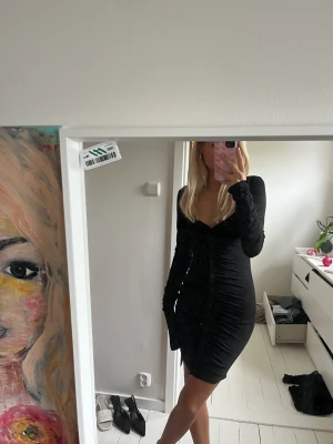 A DSGN klänning - Klänning ifrån a DSGN aldrig använd och prislapp kvar i storlek S💞
