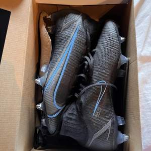 Nike fotbollsskor  42,5 Superfly Helt nya