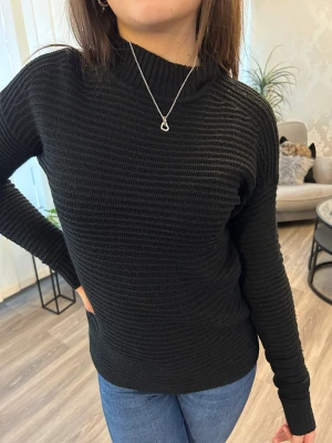 Långärmad tröja  - Bra skick 