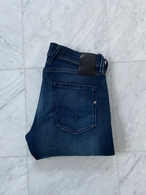 Replay Jeans ’Anbass’ - Säljer nu dessa feta Replay jeans i modellen ’Anbass’
