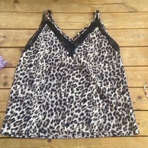 Linne - Linne från Chiara Forthi Fick av mamma men har aldrig använt! 