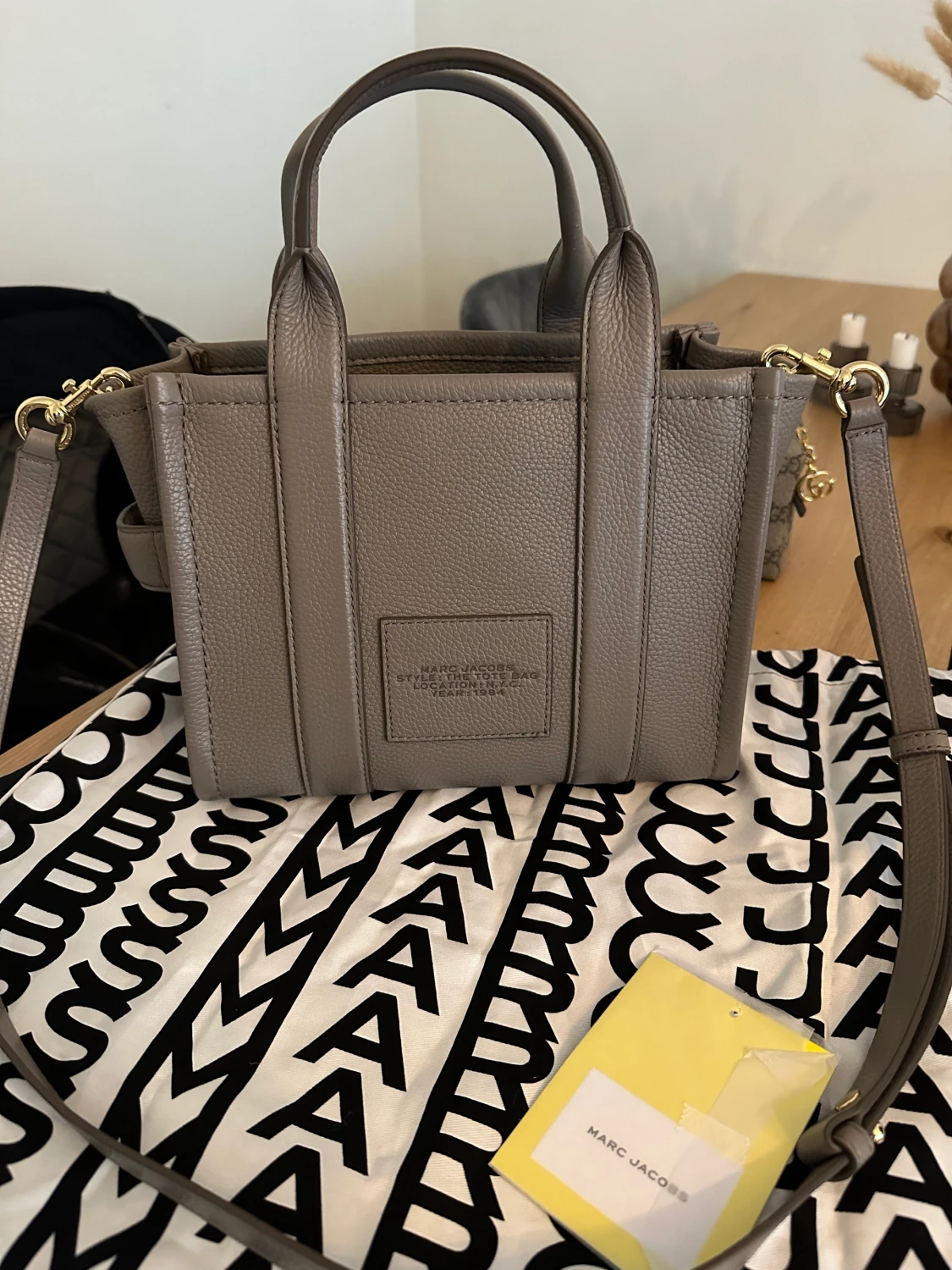 Marc Jacobs the tote bag  - 90