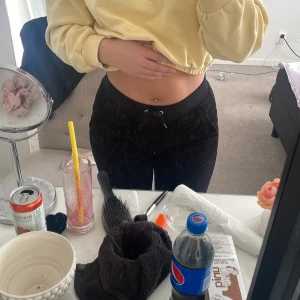 Juicy byxor - Säljer mina juicybyxor då de inte längre kommer till användning.  Dom är i fint skick