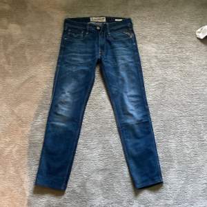 W31 L34  Snygga ambass jeans  Slim fit