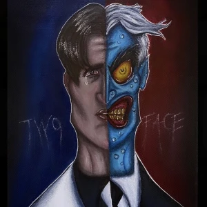 TWO-FACE tavla i akryl  - Säljer en tavla i akryl målad på duk föreställande Two-face från Batman.  22x27 cm.  Kan mötas upp i Stockholms området eller frakta hem tavlan. Frakten ingår i priset☀️ 