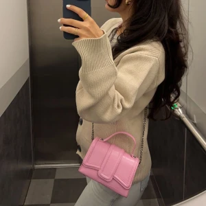 Rosa zara väska - Rosa väska från zara i nytt skick nypris 299kr säljer för 199kr