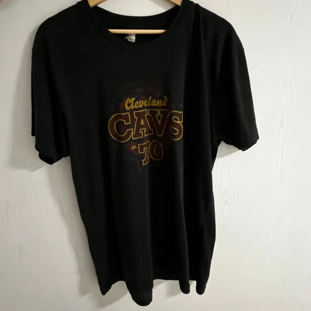 Vintage cleveland t-shirt som inte används längre. T-shirts.