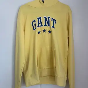 Gant hoodie storlek 176 cm, gul, fint skick, använd fåtal gånger