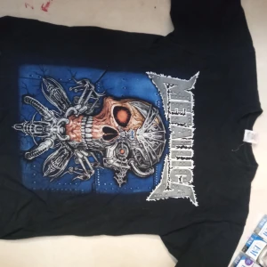 Skitsnygg Metallica tröja  - Jättesnygg Metallica tröja me snyggt tryck