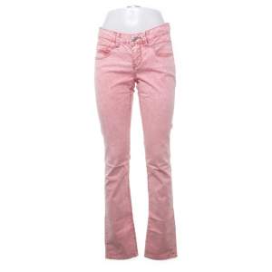 As snygga rosa jeans, klippt slits i de för att de skulle bli mer bootcut❣️ 