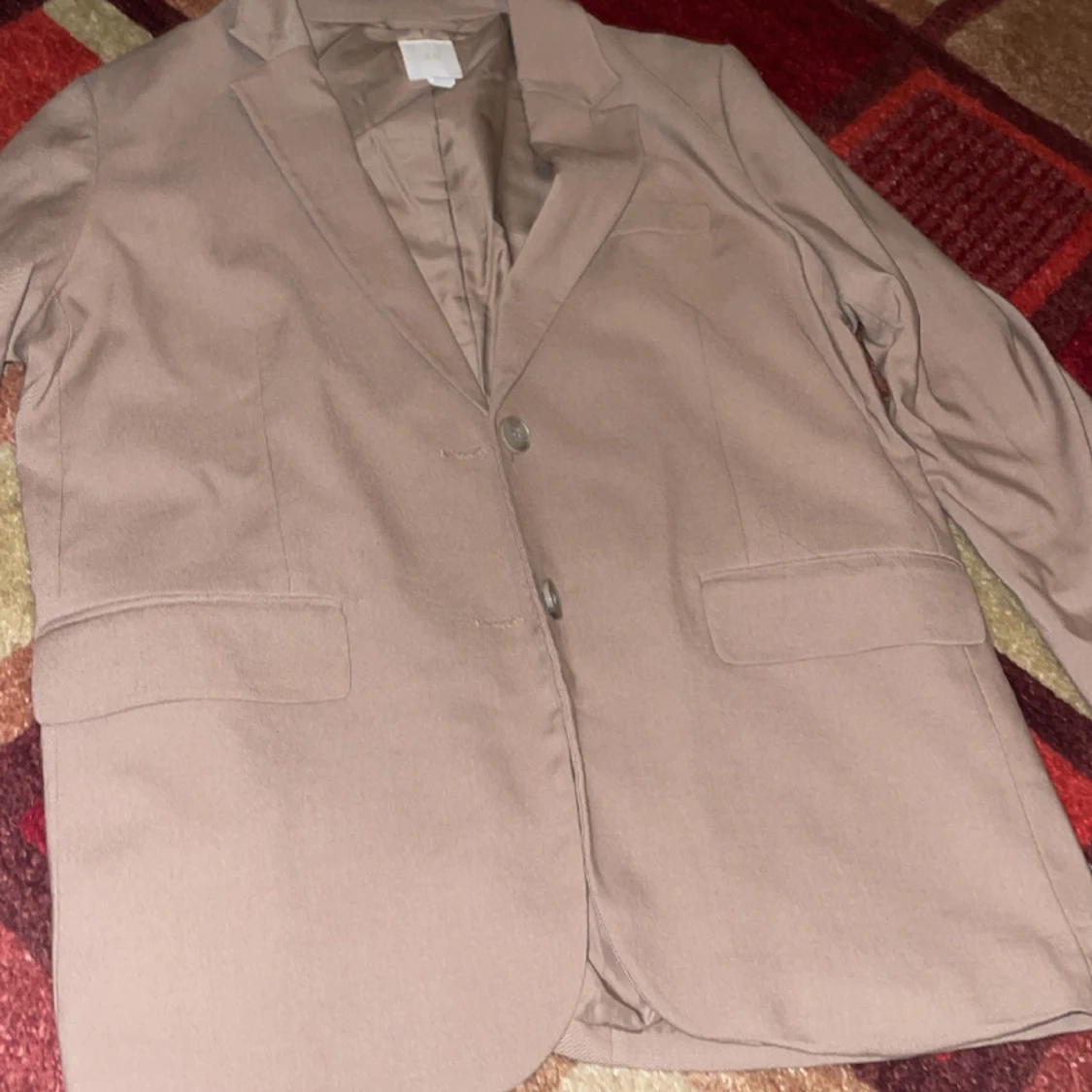 En oversized kavaj i nyskick 